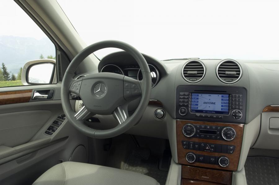  Mercedes-Benz GL-Class 2007 года  (фото 42 из 247)